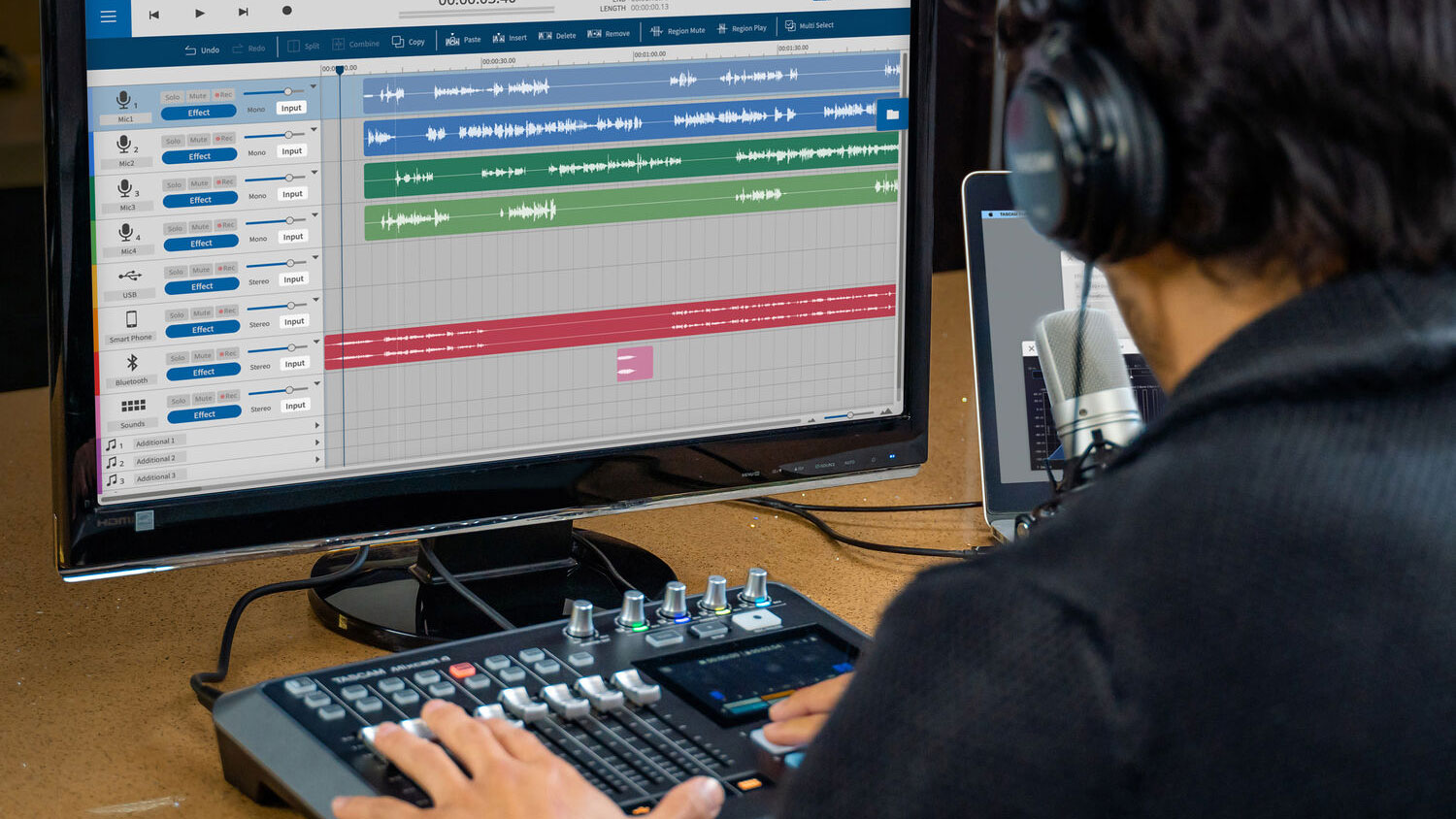 Editing the podcast with TASCAM Mixcast 4