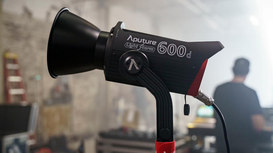Aputure Light Storm 600d Aputure Light Storm 600d