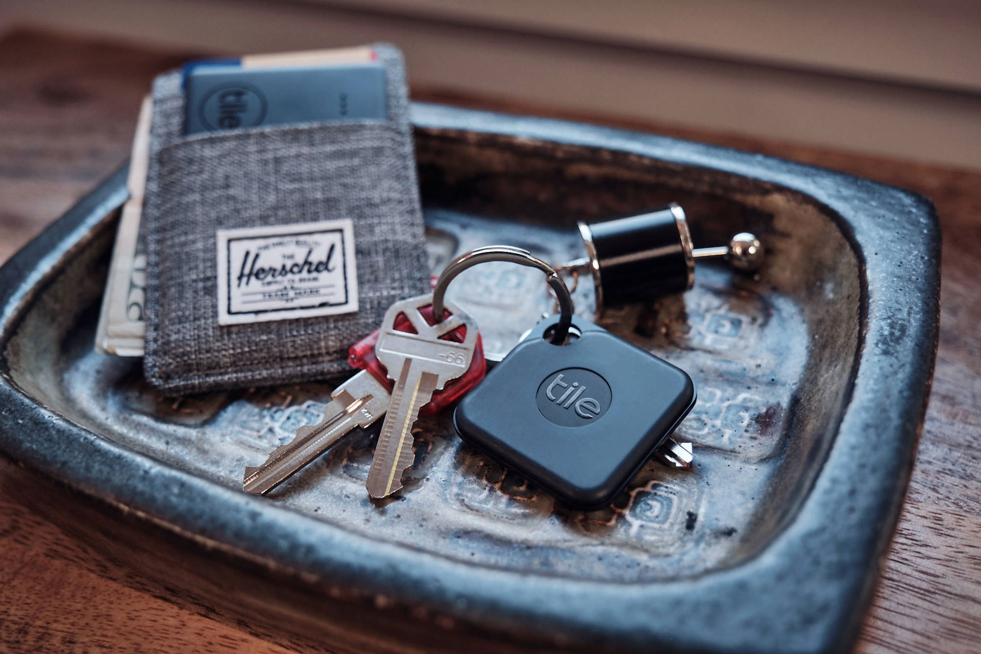 Tile Pro Bluetooth Tracker Tile Pro Bluetooth Tracker