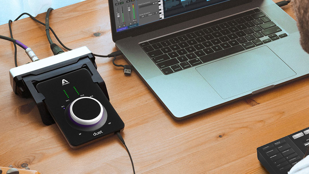 Apogee Electronics Duet 3 Ultracompact 2x4 USB Type-C Audio Interface Kit with Desktop Dock Apogee Electronics Duet 3 Ultracompact 2x4 USB Type-C Audio Interface Kit with Desktop Dock