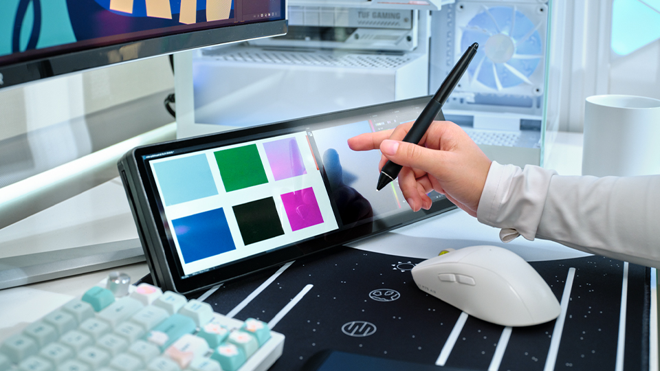 Corsair XENEON EDGE 14.5 Multi Touch Display Artist Corsair XENEON EDGE 14.5 Multi Touch Display Artist