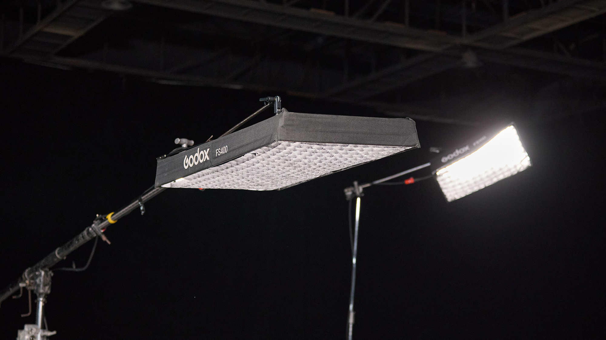 Godox KNOWLED F400R RGB Flexible LED Light Mat (2 x 4') Godox KNOWLED F400R RGB Flexible LED Light Mat (2 x 4')