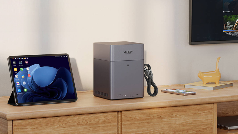 UGREEN DH4300 Plus 4-Bay NAS Enclosure UGREEN DH4300 Plus 4-Bay NAS Enclosure